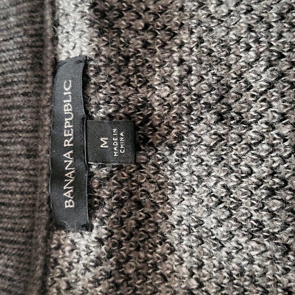 Banana Republic warm soft sweater - Picture 3 of 6